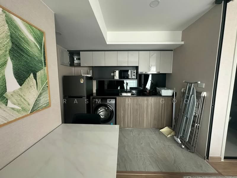 Lloyd Soonvijai-Thonglor, Bangkok, Soi Phetchaburi 47, Phetchaburi Road, Bang Kapi, Huai Khwang, Bangkok, 1 Bedroom, 28 sqm, Condo For Rent, by Aparasmi Mengoon, 500235825 - DDproperty.com