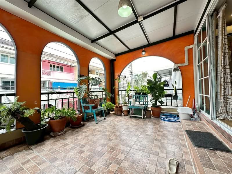 บ้านสวนธน พาร์ค แกลเลอรี่ รัตนาธิเบศร์ (Baan Suanthon Park Gallery Rattanathibet), Nonthaburi, ถนนรัตนาธิเบศร์, Bang Kra So, Muang Nonthaburi, Nonthaburi, 4 Bedrooms, 150 sqm, Townhouse For Sale, by คุณ ภัทรดนัย ผลมะเฟือง (ล็อต), 500235831 - DDproperty.com