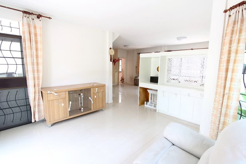 Baan Fah Piyarom - Lumlukka Klong 6, Pathum Thani, Lam Luk Ka Road, Khlong 6 (Exit), Bung Kham Proi, Lam Luk Ka, Pathum Thani, 3 Bedrooms, 127 sqm, Single Detached House For Sale, by อภิชัย ลิ้มไชยโรจน์, 500235878 - DDproperty.com