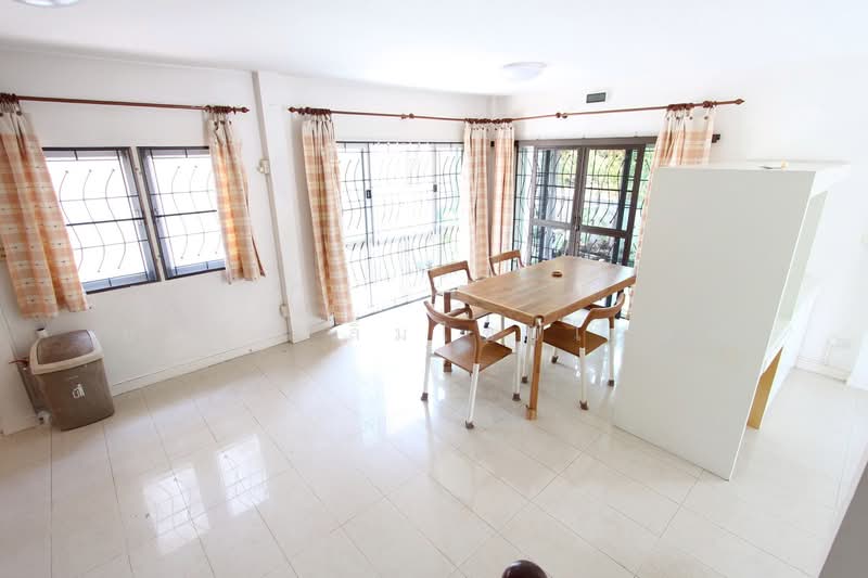 Baan Fah Piyarom - Lumlukka Klong 6, Pathum Thani, Lam Luk Ka Road, Khlong 6 (Exit), Bung Kham Proi, Lam Luk Ka, Pathum Thani, 3 Bedrooms, 127 sqm, Single Detached House For Sale, by อภิชัย ลิ้มไชยโรจน์, 500235878 - DDproperty.com