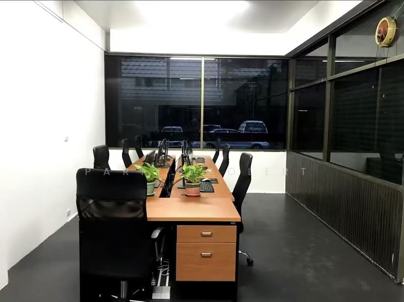 Ratchada24, Bangkok, Samsen Nok, Huai Khwang, Bangkok, , 55 sqm, Office Space For Rent, by Parit Daolert, 500235913 - DDproperty.com