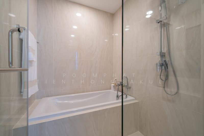 Chewathai Residence Thonglor, Bangkok, Soi Thonglor 20, Thonglor Road, Khlong Tan Nua, Watthana, Bangkok, 2 Bedrooms, 50 sqm, Condo For Sale, by Poomphat Tienthongsakul, 500235914 - DDproperty.com