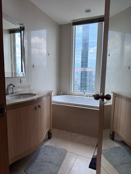 The Empire Place, Bangkok, 88 Narathiwatratchanakharin Road, Thung Maha Mek, Sathon, Bangkok, 2 Bedrooms, 115 sqm, Condo For Sale, by Poomphat Tienthongsakul, 500235917 - DDproperty.com