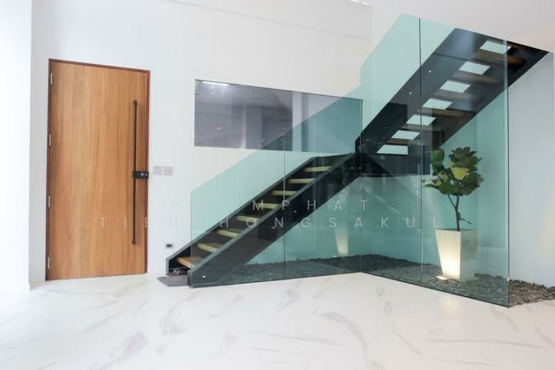 Prompak Gardens Condominium, Bangkok, Sukhumvit, Khlongtoei Nua, Watthana, Bangkok, 3 Bedrooms, 650 sqm, Condo For Sale, by Poomphat Tienthongsakul, 500235940 - DDproperty.com