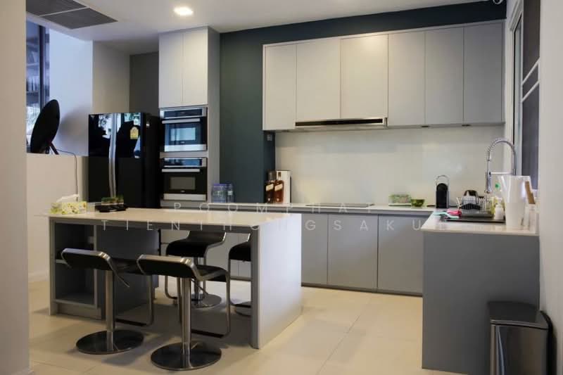 Prompak Gardens Condominium, Bangkok, Sukhumvit, Khlongtoei Nua, Watthana, Bangkok, 3 Bedrooms, 650 sqm, Condo For Sale, by Poomphat Tienthongsakul, 500235940 - DDproperty.com