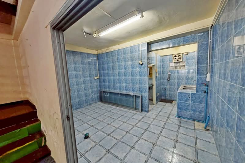 ซอยพุ่มอุไร 3, Bangkok, Samsen Nok, Huai Khwang, Bangkok, 2 Bedrooms, 80 sqm, Townhouse For Sale, by คุณเจษ, 500235952 - DDproperty.com