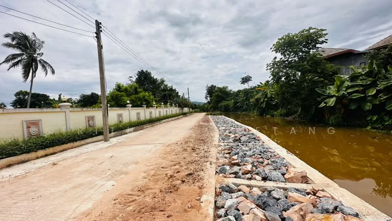 Chiang Rai Vacation home with 517 square wah of land in Huai Sak, Mueang Chiang Rai, Chiang Rai, 1020, Huai Sak, Muang Chiang Rai, Chiang Rai, 4 Bedrooms, 200 sqm, Single Detached House For Sale, by Sirithong Saetang, 500235973 - DDproperty.com
