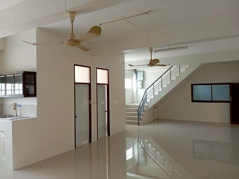 โกดังให้เช่า พร้อมออฟฟิศ พื้นที่ใช้สอยขนาด 2,200 ตรม. ใกล้เซ็นทรัลพระราม 2 🚩 พุทธบูชา จอมทอง กทม., กรุงเทพ, บางมด, จอมทอง, กรุงเทพ, 2,200 ตร.ม., โกดัง-โรงงาน ให้เช่า, โดย ธนกฤต, 500235998 - DDproperty.com