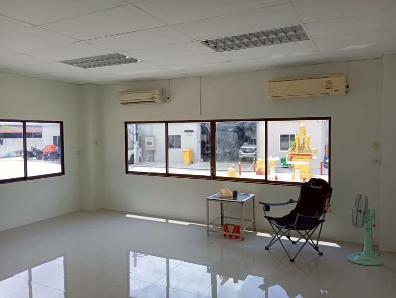 โกดังให้เช่า พร้อมออฟฟิศ พื้นที่ใช้สอยขนาด 2,200 ตรม. ใกล้เซ็นทรัลพระราม 2 🚩 พุทธบูชา จอมทอง กทม., Bangkok, Bangmot, Chom Thong, Bangkok, , 2,200 sqm, Warehouse/Factory For Rent, by ธนกฤต, 500235998 - DDproperty.com