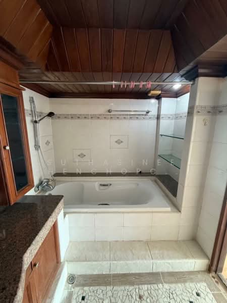 Vibhavadi Suite, Bangkok, 88 Lat Phrao 8 Alley, Jom Phon, Chatuchak, Bangkok, 3 Bedrooms, 143 sqm, Condo For Sale, by Suthasinee Chenchopching, 500236006 - DDproperty.com