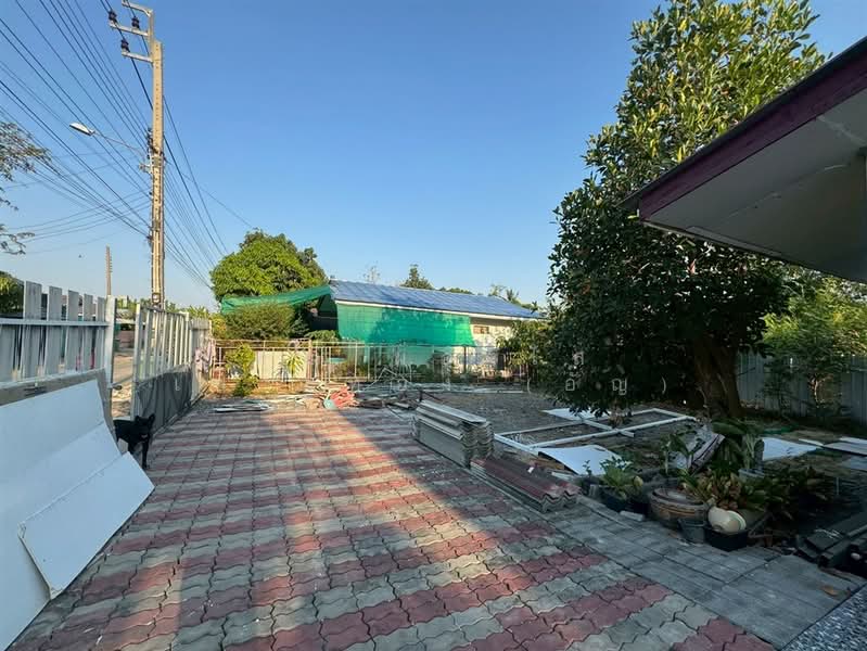 บ้านเดี่ยว 1 ชั้น 80 ตร.ว. หมู่บ้านร่มไทร4 ซอยวัดราษฎร์นิยม, Nonthaburi, ถนนบางบัวทอง-สุพรรณบุรี, Rat Niyom, Sai Noi, Nonthaburi, 2 Bedrooms, 300 sqm, Single Detached House For Sale, by คุณ ผ่องใส เปาะทอง (อัญ), 500236023 - DDproperty.com