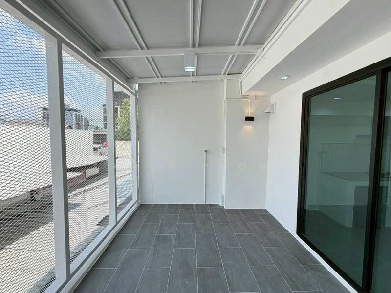 For Sale: Renovated 4.5-Storey House with Private Elevator in Punnawithi Area (SPSSR163), Bangkok, สุขุมวิท101, Bang Chak, Phra Khanong, Bangkok, 4 Bedrooms, 104 sqm, Single Detached House For Sale, by Khun Poon, 500236031 - DDproperty.com