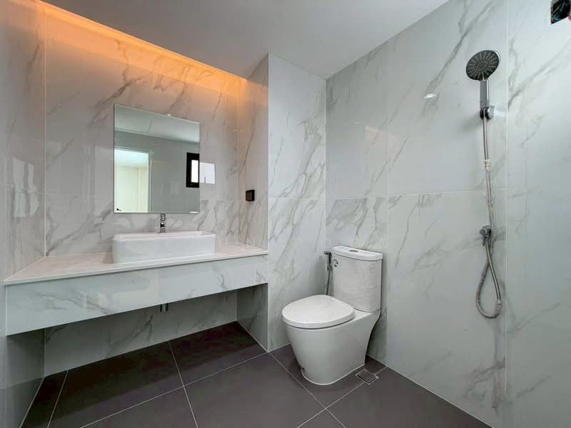 For Sale: Renovated 4.5-Storey House with Private Elevator in Punnawithi Area (SPSSR163), Bangkok, สุขุมวิท101, Bang Chak, Phra Khanong, Bangkok, 4 Bedrooms, 104 sqm, Single Detached House For Sale, by Khun Poon, 500236031 - DDproperty.com