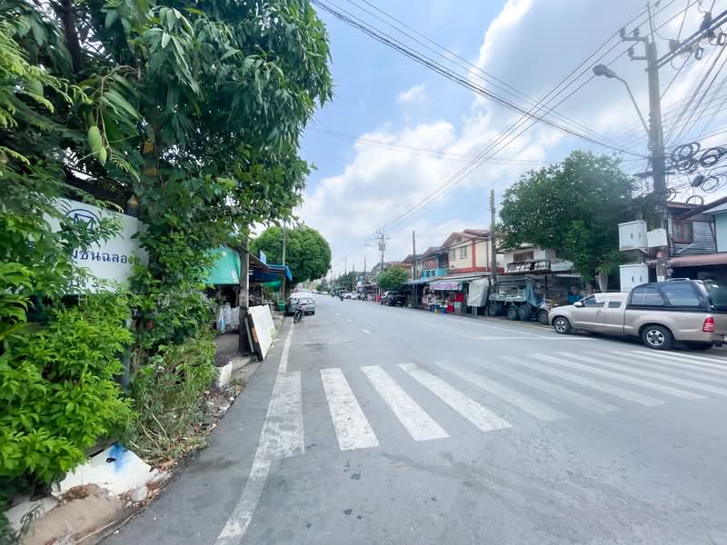 ทาวน์เฮ้าส์ เคหะชุมชนฉลองกรุง โซน 6 ซอย สังฆประชา, Bangkok, Lam Phak Chi, Nong Chok, Bangkok, 4 Bedrooms, 162 sqm, Townhouse For Sale, by HOMEPLUS REALTY - คุณมิรา, 500236032 - DDproperty.com