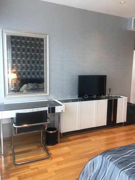 The Emporio Place, Bangkok, 93 Soi Sukhumvit 24, Sukhumvit Road, Khong Tan, Khlong Toei, Bangkok, 2 Bedrooms, 106 sqm, Condo For Sale, by Jesadakorn Cohn, 500236050 - DDproperty.com