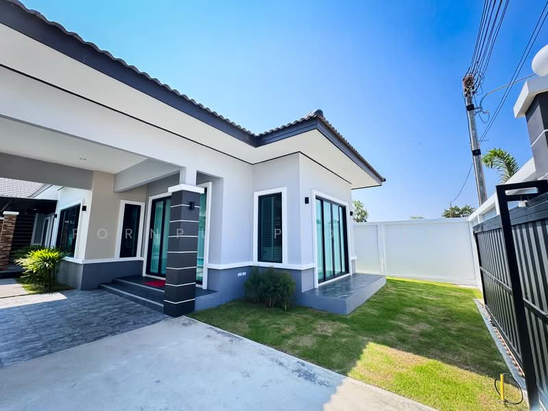 3-Bedroom Pool Villa for Sale | Fully Furnished | Near Motorway & Beach, Chon Buri (Pattaya), Huai Yai, Bang Lamung (Pattaya), Chon Buri (Pattaya), 3 Bedrooms, 406 sqm, Villa For Sale, by Pornpun Promlert, 500236063 - DDproperty.com