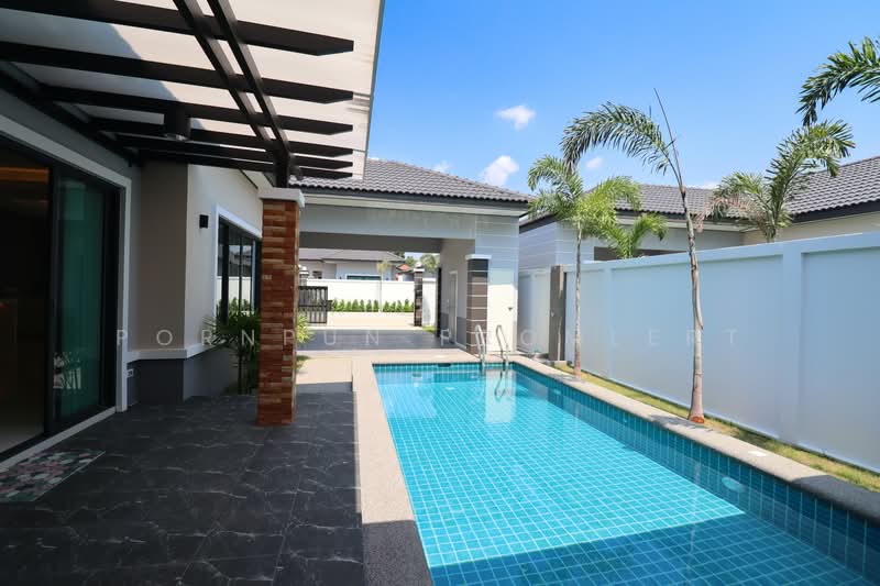 3-Bedroom Pool Villa for Sale | Fully Furnished | Near Motorway & Beach, Chon Buri (Pattaya), Huai Yai, Bang Lamung (Pattaya), Chon Buri (Pattaya), 3 Bedrooms, 406 sqm, Villa For Sale, by Pornpun Promlert, 500236063 - DDproperty.com