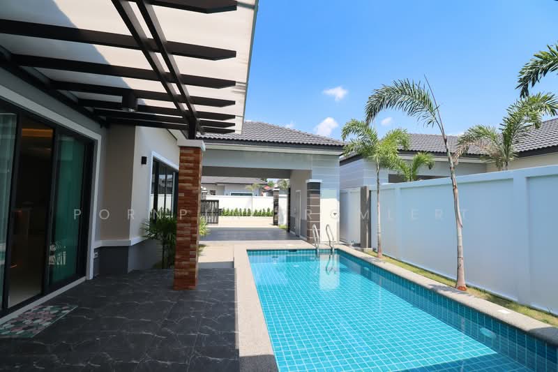3-Bedroom Pool Villa for Sale | Fully Furnished | Near Motorway & Beach, Chon Buri (Pattaya), Huai Yai, Bang Lamung (Pattaya), Chon Buri (Pattaya), 3 Bedrooms, 406 sqm, Villa For Sale, by Pornpun Promlert, 500236063 - DDproperty.com