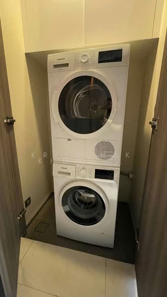 Sindhorn Tonson, Bangkok, 89 Soi Tonson Sarasin Road, Lumphini, Pathum Wan, Bangkok, 1 Bedroom, 106 sqm, Condo For Sale, by Kritaphak Khongmueang, 500236077 - DDproperty.com