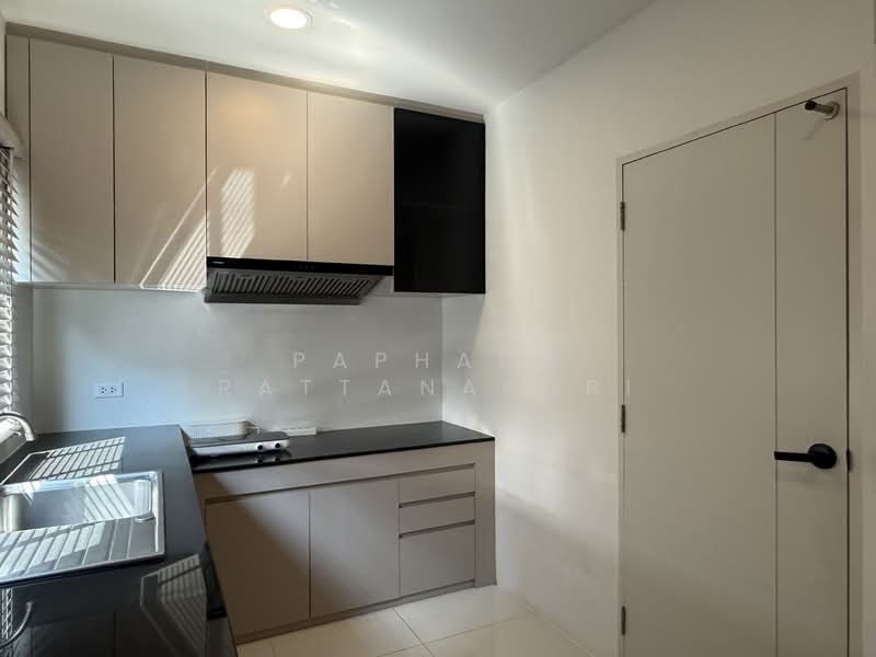 Centro Bangna, Samut Prakan, 111 Soi 3, Bang Kaeo, Bang Plee, Samut Prakan, 4 Bedrooms, 260 sqm, Single Detached House For Rent, by Paphada Rattanaburi, 500236121 - DDproperty.com