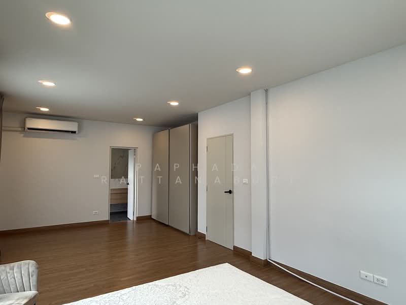 Centro Bangna, Samut Prakan, 111 Soi 3, Bang Kaeo, Bang Plee, Samut Prakan, 4 Bedrooms, 260 sqm, Single Detached House For Rent, by Paphada Rattanaburi, 500236121 - DDproperty.com