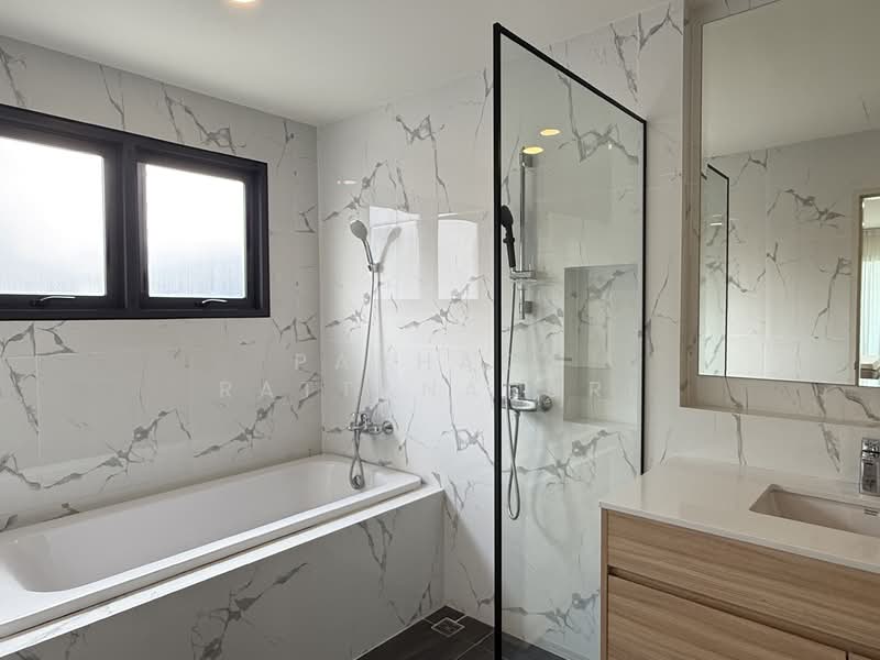 Centro Bangna, Samut Prakan, 111 Soi 3, Bang Kaeo, Bang Plee, Samut Prakan, 4 Bedrooms, 260 sqm, Single Detached House For Rent, by Paphada Rattanaburi, 500236121 - DDproperty.com