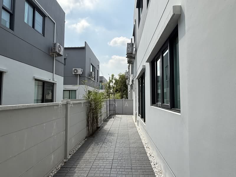 Centro Bangna, Samut Prakan, 111 Soi 3, Bang Kaeo, Bang Plee, Samut Prakan, 4 Bedrooms, 260 sqm, Single Detached House For Rent, by Paphada Rattanaburi, 500236121 - DDproperty.com