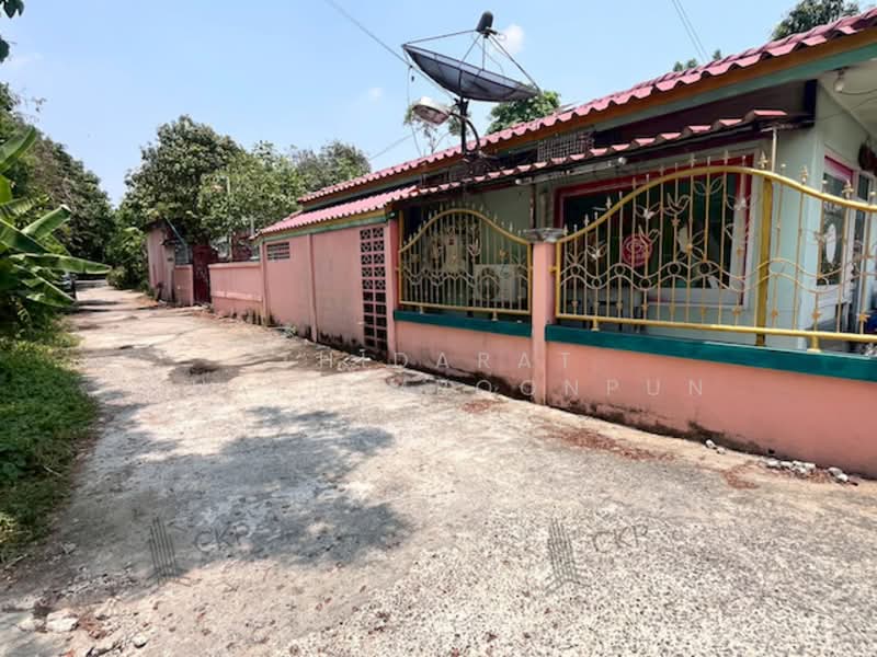 For sale: A detached house that offers a simple yet convenient lifestyle on a spacious 133 sq.wa, Nonthaburi, Bang Len, Bang Yai, Nonthaburi, 2 Bedrooms, 532 sqm, Single Detached House For Sale, by Thidarat Chaijumroonpun, 500236176 - DDproperty.com