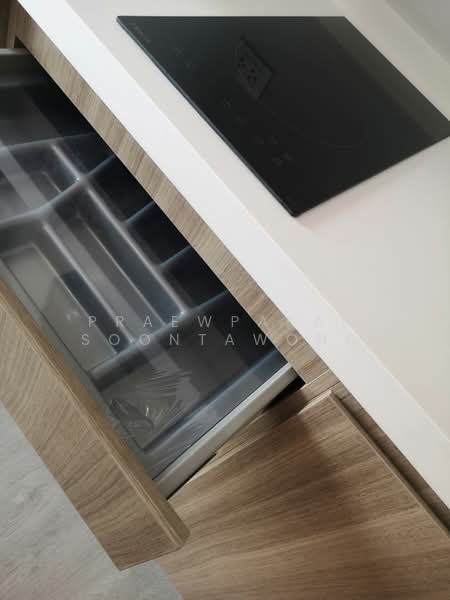 Altitude Unicorn Sathorn-Tha Phra, Bangkok, Ratchaphruek Road, Talat Plu, Thon Buri, Bangkok, 1 Bedroom, 31 sqm, Condo For Rent, by Praewpakar Soontawong, 500236194 - DDproperty.com