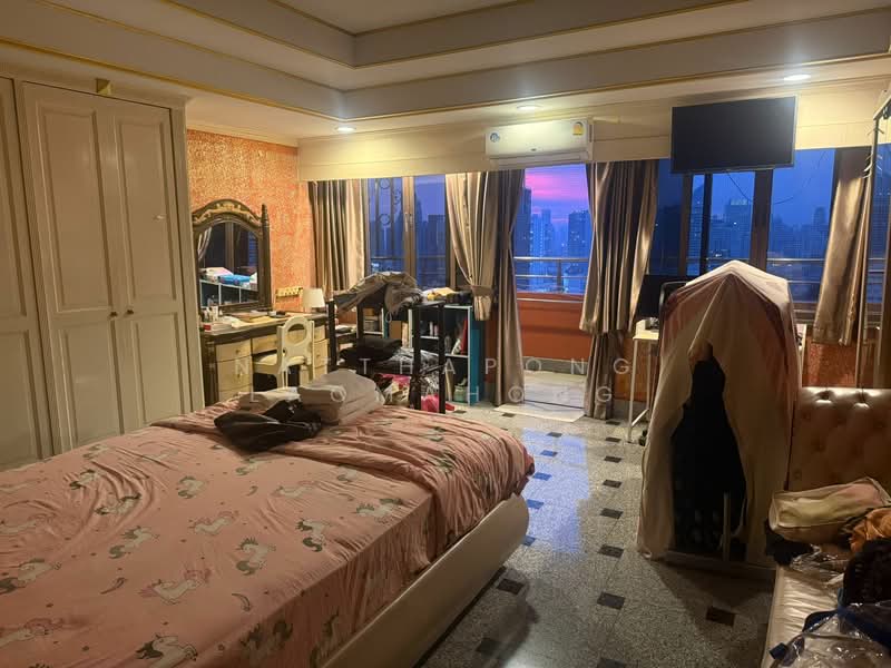 Oriental Towers, Bangkok, 25 Soi Ekkamai 12, Ekkamai Road, Khlong Tan Nua, Watthana, Bangkok, 4 Bedrooms, 350 sqm, Condo For Rent, by Natthapong Laomahong, 500236221 - DDproperty.com