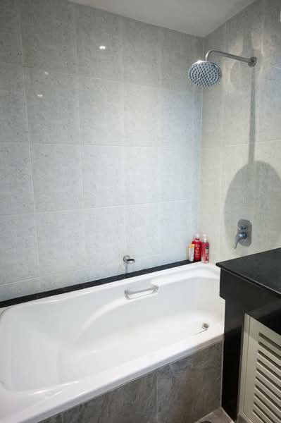 Liberty Park 2, Bangkok, 55 Soi Sukhumvit 11, Khlongtoei Nua, Watthana, Bangkok, 2 Bedrooms, 121 sqm, Condo For Sale, by Pichamon Boonchit, 500236278 - DDproperty.com