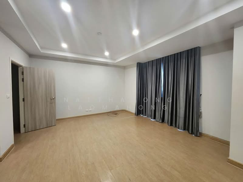 For Rent - 3-BR Townhouse, Bangkok