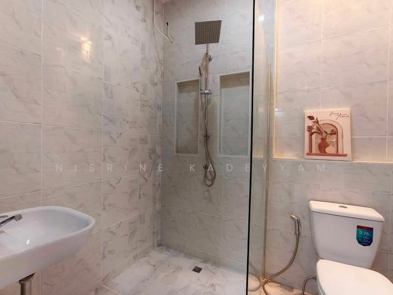 2-BR Townhouse, Chon Buri (Pattaya), Nong Pru, Bang Lamung (Pattaya), Chon Buri (Pattaya), 2 Bedrooms, 96 sqm, Townhouse For Sale, by Nisrine Kadeyyam, 500236321 - DDproperty.com