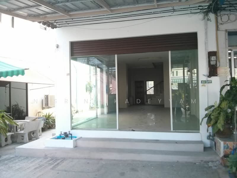 ทาวน์เฮ้าส์ 4-ห้องนอน, ชลบุรี, หนองปรือ, บางละมุง, ชลบุรี, 165 ตร.ม., ทาวน์เฮ้าส์ ขาย, โดย Nisrine Kadeyyam, 500236328 - DDproperty.com