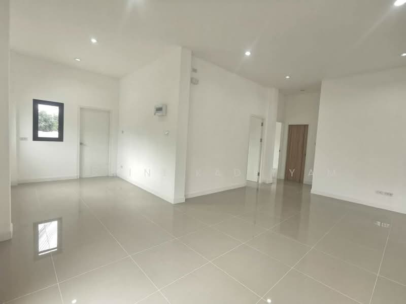 3-BR House, Chon Buri (Pattaya), Huai Kapi, Muang Chon Buri, Chon Buri (Pattaya), 3 Bedrooms, 211 sqm, Single Detached House For Sale, by Nisrine Kadeyyam, 500236337 - DDproperty.com