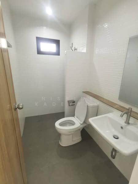 3-BR House, Chon Buri (Pattaya), Huai Kapi, Muang Chon Buri, Chon Buri (Pattaya), 3 Bedrooms, 211 sqm, Single Detached House For Sale, by Nisrine Kadeyyam, 500236337 - DDproperty.com