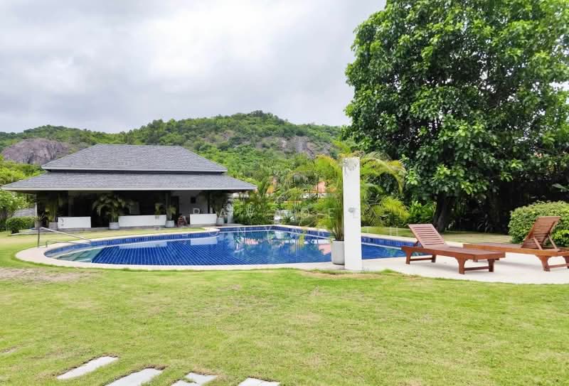 undefined, Prachuap Khiri Khan, Nong Kae, Hua Hin, Prachuap Khiri Khan, 4 Bedrooms, 206 sqm, Villa For Sale, by Pavadee Boonyarith, 500236372 - DDproperty.com