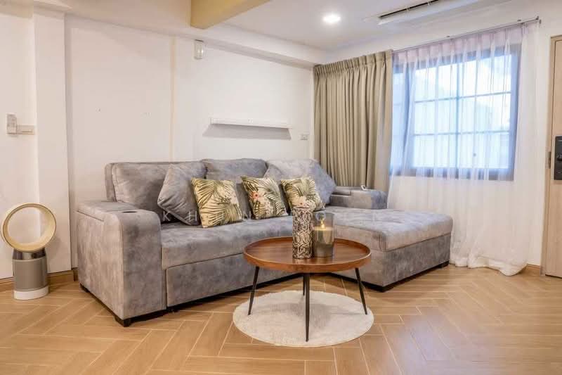 For Rent: Newly Renovated, Pet-Friendly House Near BTS Skytrain – Phra Khanong BTS Station (SPSSR164, Bangkok, ปรีดี พนมยงค์ 42, Khlong Tan Nua, Watthana, Bangkok, 3 Bedrooms, 160 sqm, Townhouse For Rent, by Khun Poon, 500236383 - DDproperty.com