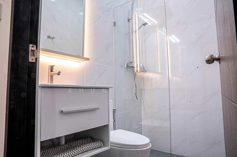 For Rent: Newly Renovated, Pet-Friendly House Near BTS Skytrain – Phra Khanong BTS Station (SPSSR164, Bangkok, ปรีดี พนมยงค์ 42, Khlong Tan Nua, Watthana, Bangkok, 3 Bedrooms, 160 sqm, Townhouse For Rent, by Khun Poon, 500236383 - DDproperty.com