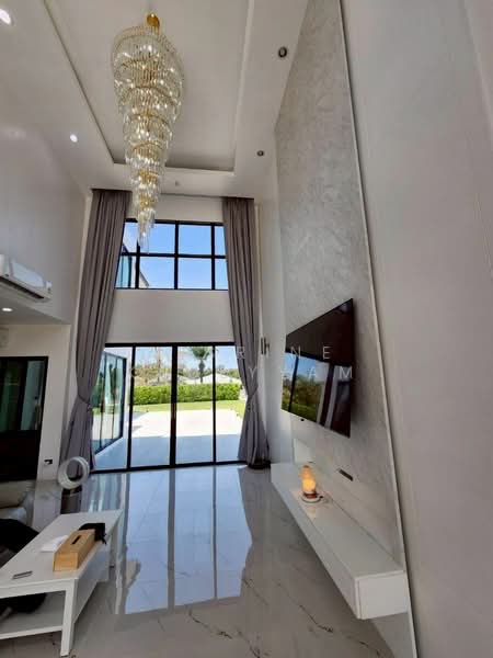 The Village Housing Estate by Horseshoe Point, Chon Buri (Pattaya), Toongklom-Huaytanoo Road, Nong Pru, Bang Lamung (Pattaya), Chon Buri (Pattaya), 4 Bedrooms, 550 sqm, Single Detached House For Sale, by Nisrine Kadeyyam, 500236389 - DDproperty.com