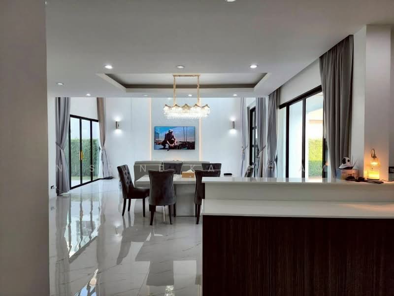 The Village Housing Estate by Horseshoe Point, Chon Buri (Pattaya), Toongklom-Huaytanoo Road, Nong Pru, Bang Lamung (Pattaya), Chon Buri (Pattaya), 4 Bedrooms, 550 sqm, Single Detached House For Sale, by Nisrine Kadeyyam, 500236389 - DDproperty.com