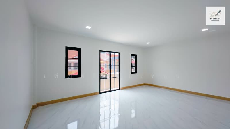 K.C. Ramintra 8, Bangkok, Hathairat Road, Sam Wa Tawan Tok, Khlong Sam Wa, Bangkok, 4 Bedrooms, 24 sqm, Townhouse For Sale, by เพ็ญศิริ ตุ้มเทียน, 500236390 - DDproperty.com