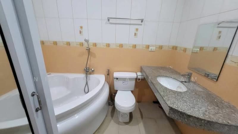 2-BR Townhouse, Chon Buri (Pattaya), Nong Pru, Bang Lamung (Pattaya), Chon Buri (Pattaya), 2 Bedrooms, 160 sqm, Townhouse For Sale, by Nisrine Kadeyyam, 500236397 - DDproperty.com