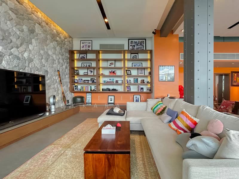 Ficus Lane, Bangkok, Soi Sukhumvit 44/1, Phra Kanong, Khlong Toei, Bangkok, 4 Bedrooms, 472 sqm, Condo For Sale, by Pemika Aukkaraleekul, 500236403 - DDproperty.com