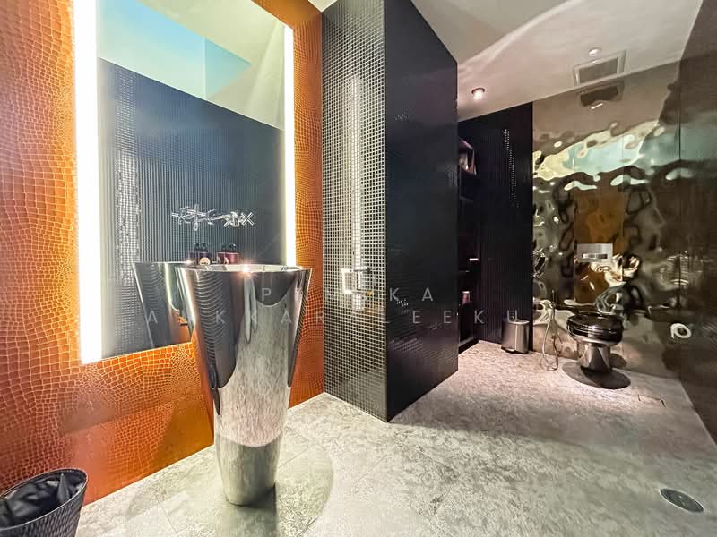 Ficus Lane, Bangkok, Soi Sukhumvit 44/1, Phra Kanong, Khlong Toei, Bangkok, 4 Bedrooms, 472 sqm, Condo For Sale, by Pemika Aukkaraleekul, 500236403 - DDproperty.com