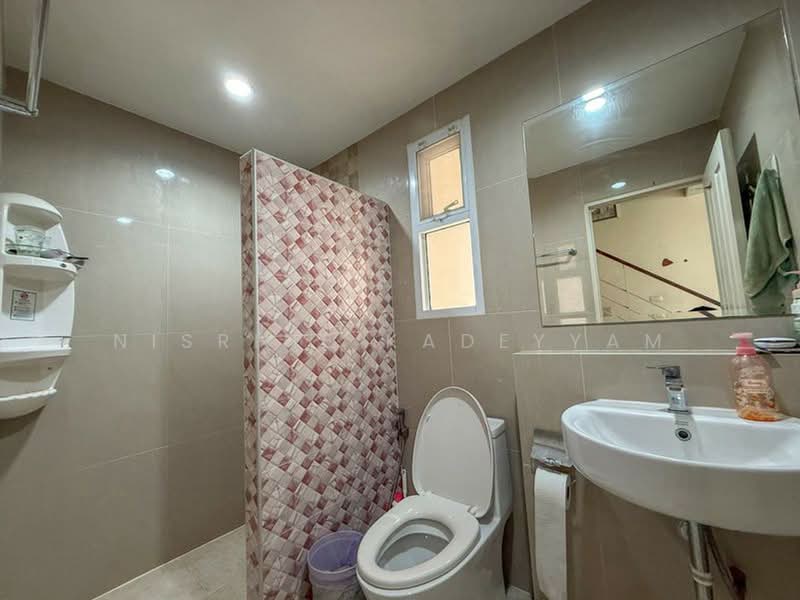 undefined, Chon Buri (Pattaya), Surasak, Si Racha, Chon Buri (Pattaya), 3 Bedrooms, 120 sqm, Townhouse For Sale, by Nisrine Kadeyyam, 500236440 - DDproperty.com