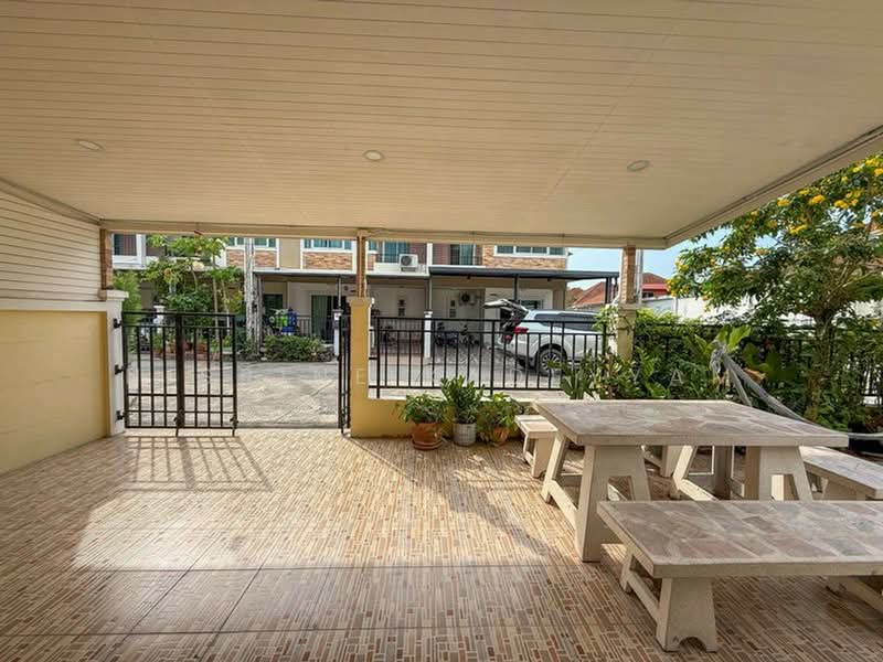 undefined, Chon Buri (Pattaya), Surasak, Si Racha, Chon Buri (Pattaya), 3 Bedrooms, 120 sqm, Townhouse For Sale, by Nisrine Kadeyyam, 500236440 - DDproperty.com