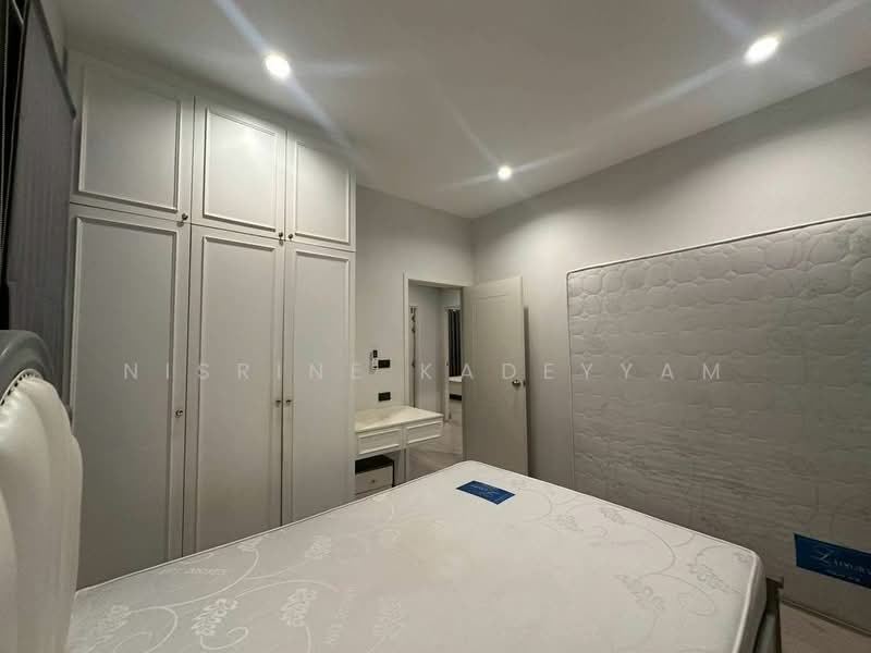 undefined, Chon Buri (Pattaya), Bang Lamung, Bang Lamung (Pattaya), Chon Buri (Pattaya), 4 Bedrooms, 325 sqm, Single Detached House For Sale, by Nisrine Kadeyyam, 500236449 - DDproperty.com