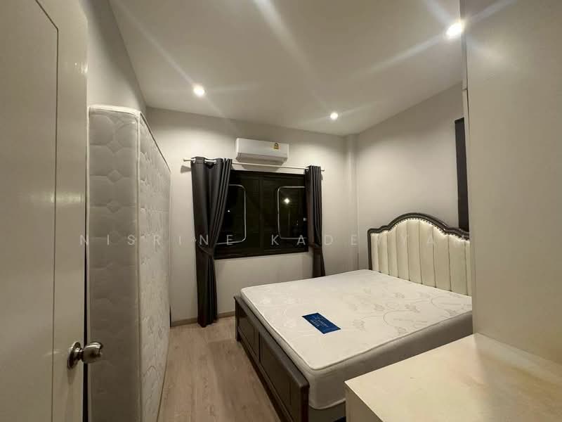 undefined, Chon Buri (Pattaya), Bang Lamung, Bang Lamung (Pattaya), Chon Buri (Pattaya), 4 Bedrooms, 325 sqm, Single Detached House For Sale, by Nisrine Kadeyyam, 500236449 - DDproperty.com