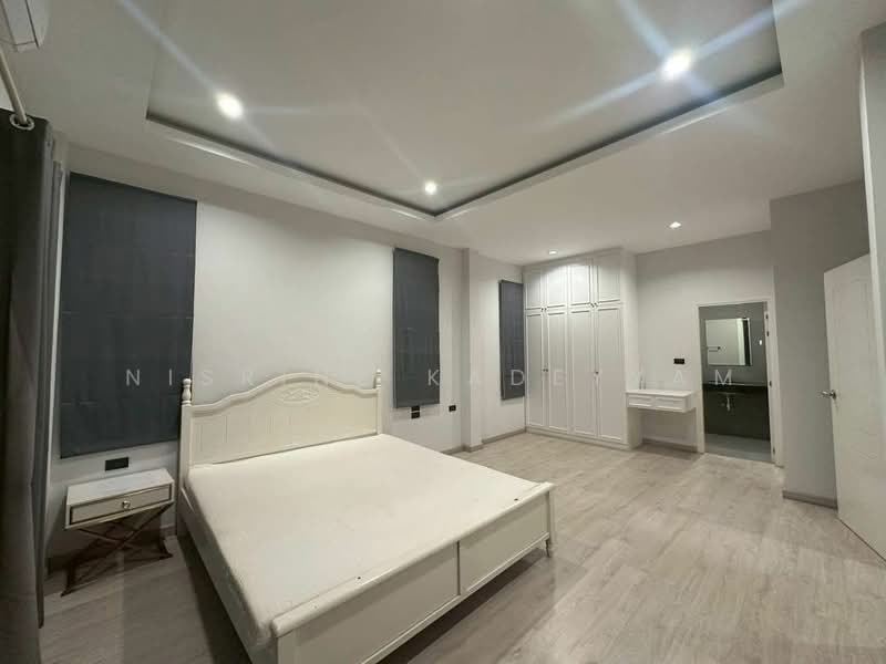 undefined, Chon Buri (Pattaya), Bang Lamung, Bang Lamung (Pattaya), Chon Buri (Pattaya), 4 Bedrooms, 325 sqm, Single Detached House For Sale, by Nisrine Kadeyyam, 500236449 - DDproperty.com